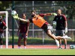 kiper-liverpool-alisson-becker_20180820_224103.jpg