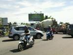 lampu-lalu-lintas-yang-tak-berfungsi_20160512_113543.jpg