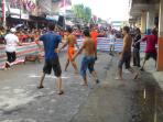 lomba-tangkap-babi_20160818_200429.jpg