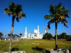 masjid-oesman-al-khair-di-sukadana-kabupaten-kayong-utara-1.jpg