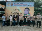 maxim-dan-polda-hadirkan-pusat-vaksinasi.jpg<pf>mitra-pengemudi-maxim-beserta-keluarga-mengikuti-vaksinasi.jpg