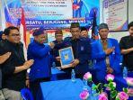misni-safari-mendaftarkan-diri-sebagai-balon-bupati-sambas-di-dpd-nasdem-sambas.jpg