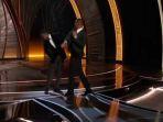 momen-will-smith-tampar-chris-rock-di-oscar-2022.jpg