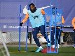 ousmane-dembele-mengambil-bagian-dalam-sesi-latihan.jpg