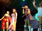 panggung-penyanyi-dangdut_20160101_051104.jpg