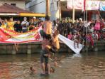 panjat-pinang-air_20160817_205530.jpg
