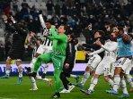para-pemain-juventus-selebrasi-ke-penonton.jpg