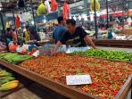 pedagang-cabe-pasar-dahlia_20150919_231033.jpg