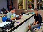 pelaku-rn-18-saat-diamankan-di-mapolres-ketapang-qw.jpg