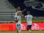 pemain-persib-bandung-melakukan-selebrasi-setelah-mohammed-rashid.jpg