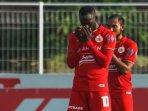 pemain-persija-berdoa.jpg