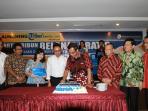 pemimpin-redaksi-tribun-pontianak-ahmad-suroso_20160418_210413.jpg