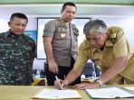 penandatanganan-maklumat-kepolisian-tentang-larangan-pembakaran-hutan-dan-lahan-kebun.jpg