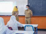 peninjauan-pembelajaran-tatap-muka-di-sekolah-oleh-wali-kota-pontianak.jpg