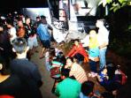 penumpang-berhamburan_20150715_091756.jpg