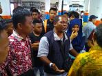 penumpang-km-dharma-kencana_20171031_124602.jpg