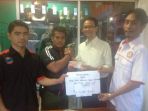 penyerahan-hasil-donasi_20170509_085242.jpg