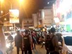 pertikaian-dua-kubu-juru-parkir-di-jl-gajah-mada.jpg