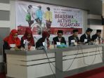 peserta-penerima-beasiswa_20170403_110228.jpg