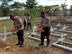 polres-sintang-ziarah-taman-makam-pahlawan-sdd.jpg