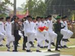 prosesi-pengibaran-sang_20160817_213941.jpg