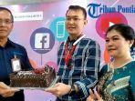 pt-sharp-pontianak-kunjungi-kantor-tribun-pontianak-ucapan-selamat-hut-ke-11.jpg