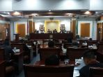 rapat-paripurna-dprd-kota-pontianak_20161228_114704.jpg