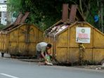sampah_20170711_184954.jpg<pf>sampah_20170711_184623.jpg<pf>sampah_20170711_184554.jpg<pf>sampah_20170711_184616.jpg