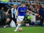 seamus-coleman-gol-skuad-frank-lampard-hajar-leeds-united-live-skor-liga-inggris-update.jpg