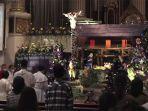 sedang-berlangsung-live-streaming-misa-natal-gereja-katedral-santo-yosef-pontianak.jpg