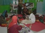 sejumlah-korban-keracunan_20160315_094419.jpg