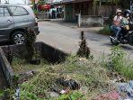 sepetak-makam-tua-100-tahun-di-jalan-kutilang-1.jpg<pf>sepetak-makam-tua-100-tahun-di-jalan-kutilang-2.jpg<pf>sepetak-makam-tua-100-tahun-di-jalan-kutilang-3.jpg<pf>sepetak-makam-tua-100-tahun-di-jalan-kutilang-4.jpg