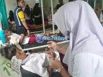 siswa-sd-keracunan-3_20160323_152358.jpg
