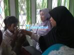 siswa-sd-keracunan-5_20160323_151947.jpg