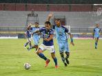 skor-arema-vs-persib-bandung-update-livescore-liga-1-bruno-cantanhade-bawa-pangeran-biru-comeback.jpg