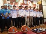 skuat-tim-basket-putra-kalbar_20181030_145124.jpg