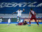 streaming-persib-vs-psm-makassar-big-match-penentu-hasil-pertandingan-liga-1-hari-ini-cek-link-ini.jpg