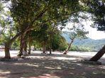 suasana-di-kawasan-wisata-pantai-pulau-datok-jumat-2452019.jpg