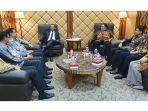 suasana-saat-komite-iv-dpd-ri-melakukan-rapat-kerja-dengan-kepala-bkpm.jpg