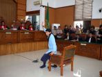 terdakwa-kasus-teror-bom-thamrin-aman-abdurrahman_20180622_152705.jpg
