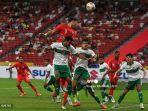 timnas-indonesia-singapura-ikhsan-fandi-sepakbola-piala-aff-suzuki-cup.jpg
