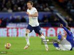 tottenham-hotspur-harry-kane-leicester-city-jannik-vestergaard-liga-inggris.jpg
