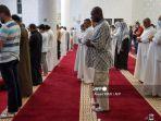 umat-muslim-melakukan-salat-tarawih-malam-selama-bulan-suci-ramadhan.jpg