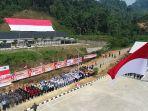 upacara-hut-ri-ke-74-di-wilayah-perbatasan-indonesia-yang-ada-di-entikong-kalbar.jpg