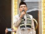 ustad-abdul-somad-saat-menyampaikan-tausiy23.jpg