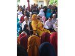 ustadzah-kondang-dedeh-rosidah-syarifudin.jpg