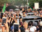 ustaz-abdul-somad-saat-mengisi-ceramah.jpg