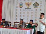 wakil-bupati-kayong-utara-effendi-ahmad-penyerahan-dana-zakat.jpg