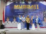 wakil-gubernur-kalimantan-barat-ria-norsan-berfoto-bersama-dengan-ketua-umum-dpp-iwapi.jpg