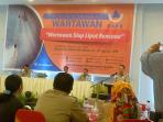 wartawan-liput-bencana_20160823_095549.jpg